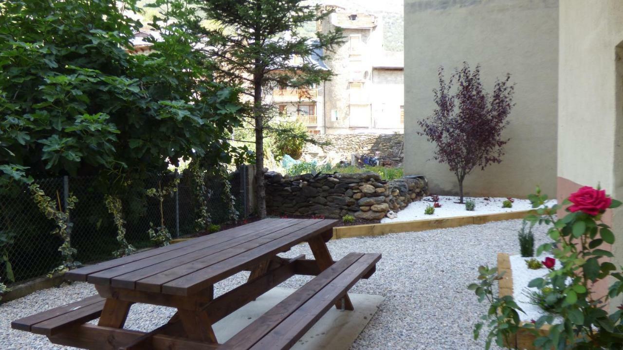 Parc Apartaments Rialp Ngoại thất bức ảnh